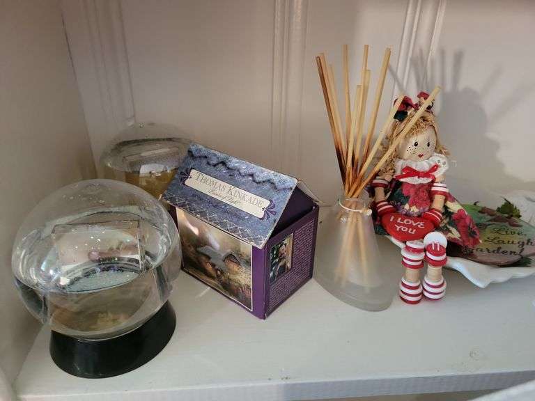 Plastic Waterglobes, Thomas Kinkade Puzzle, Decor image
