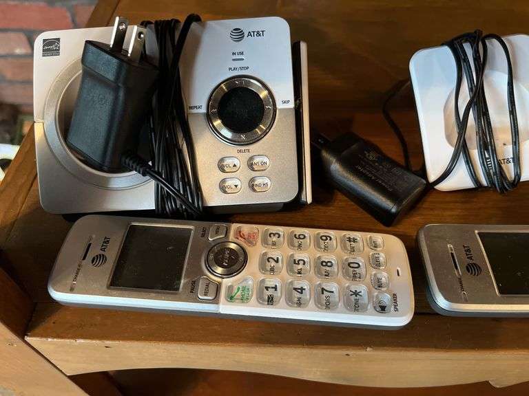 AT &T cordless phones