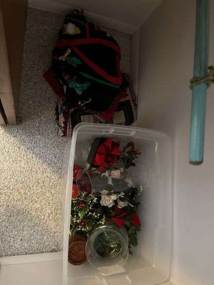 Christmas sweaters , decor