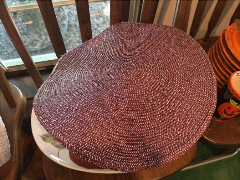 Tablecloths, placemats