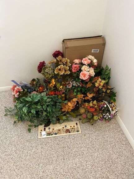Flowers, floral arrangements