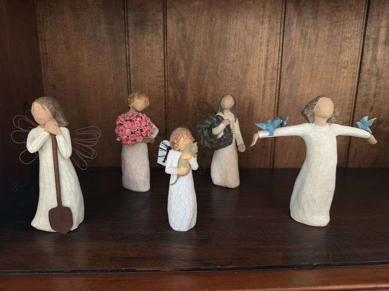 5 Willow Tree figures