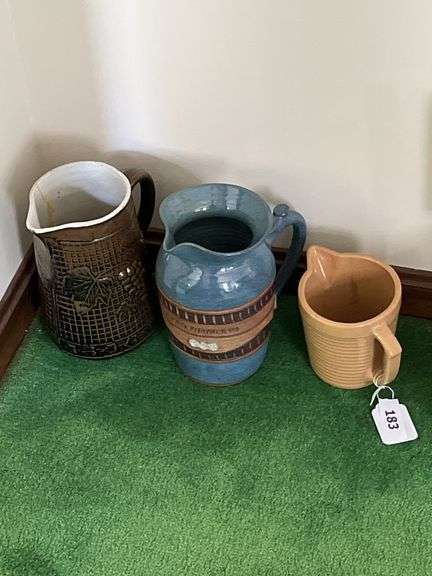 3 pitchers image