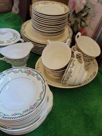 Vintage Crown Potteries Co Checkerboard Floral Dishware (some Chips)