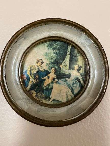 Tin tray, wall hangings