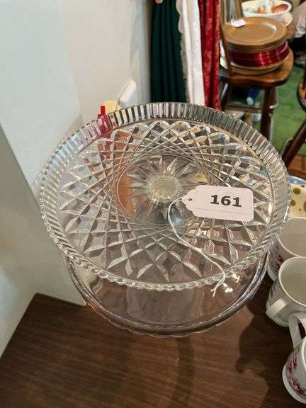 2 cake stands