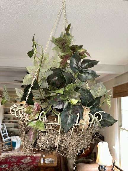 Hanging flower planter, wreath image