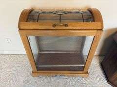 Oak quilt display case 28" x 30" x 15"