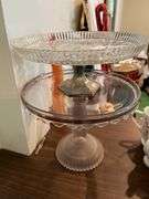 2 cake stands