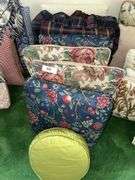 Lot of throw pillows