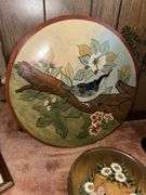 Lot of wooden wall hangings, vase with decorative stems