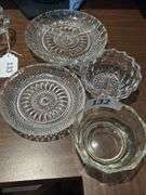 Fostoria nappy, 3 pattern glass pieces, mirrored glass pieces