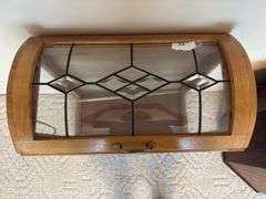 Oak quilt display case 28" x 30" x 15"