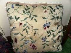 Lot of throw pillows
