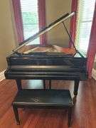 Yamaha Baby Grand Piano in ebony with piano stool