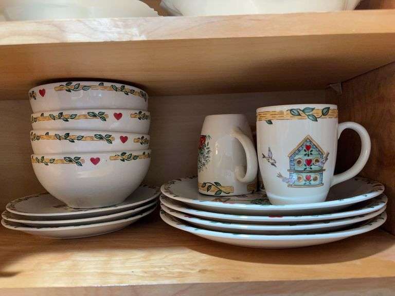 Thomas Pottery dishes, salt/ pepper image