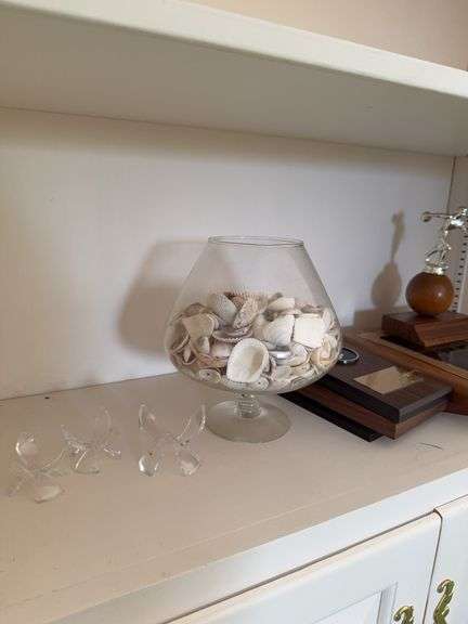 Jar of sea shells, awards image