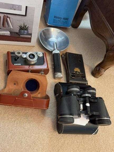 Argus camera, binoculars, antique camera, flash,  Tri pod image