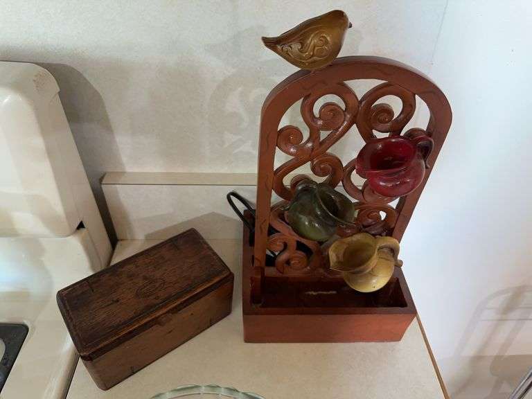Antique sewing kit, fountain image