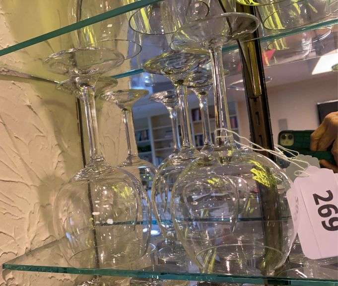 18 Wine and margarita glasses image