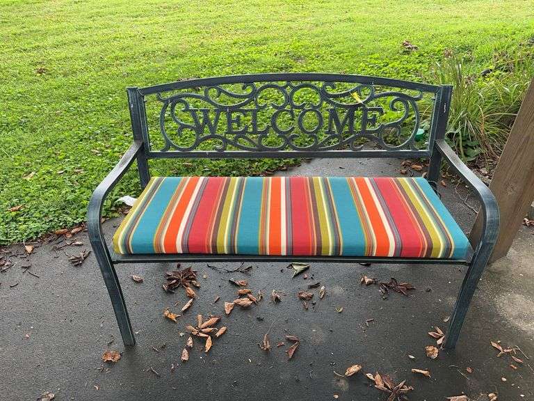Metal bench and pad image
