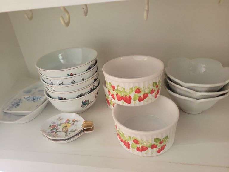 Asian Dishes (Japan, China) image