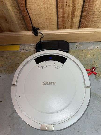 Shark robot vacuum image