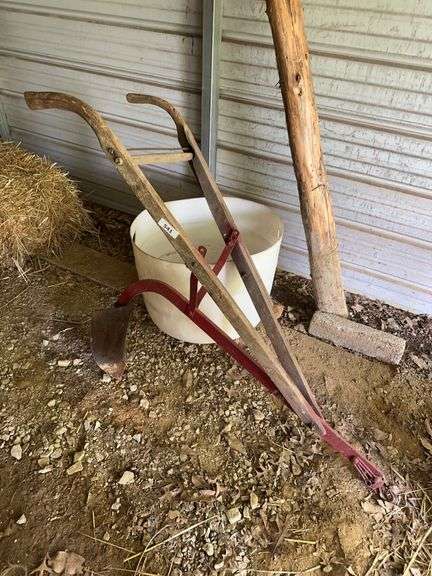 Garden plow image