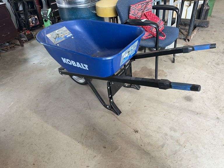 Kobalt 6 cu ft wheel barrow image