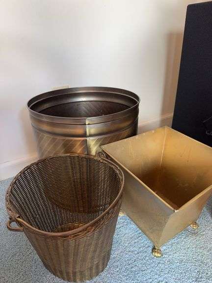 Metal basket and 2 metal planters image