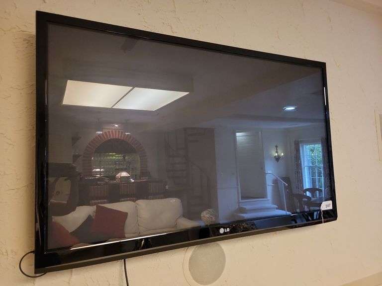 50" LG TV image