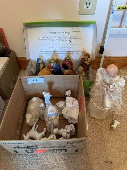 Manger scene and tree angel image