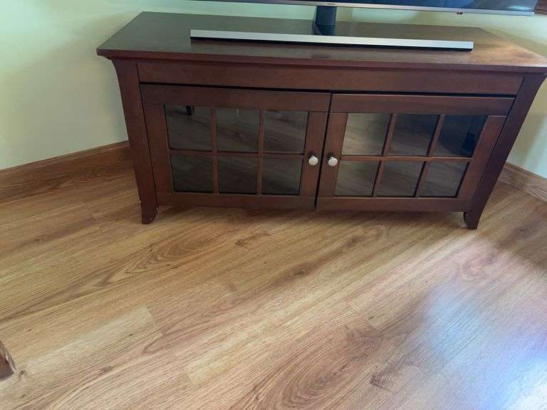 Media cabinet image