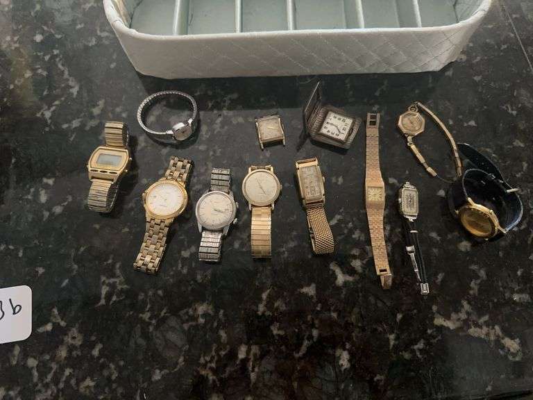 Lot of men’s and women’s watches image