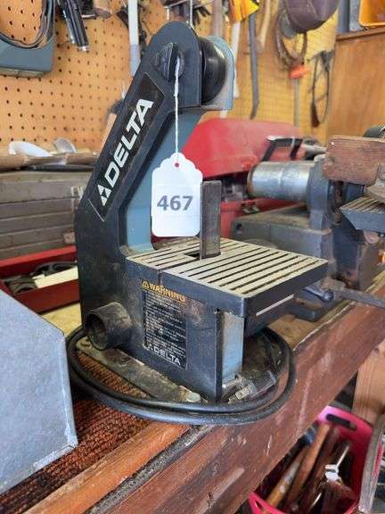 Delta 1” belt sander image
