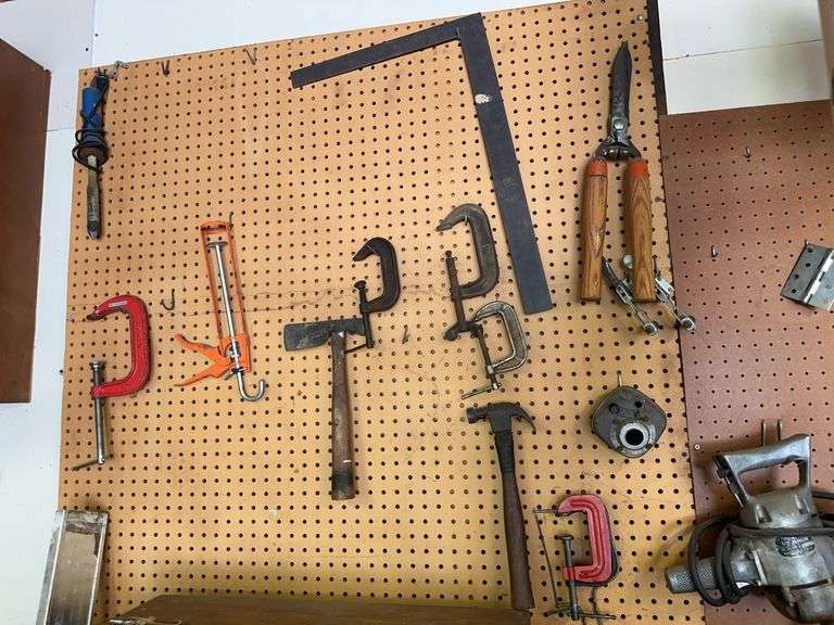 Contents of back peg wall image