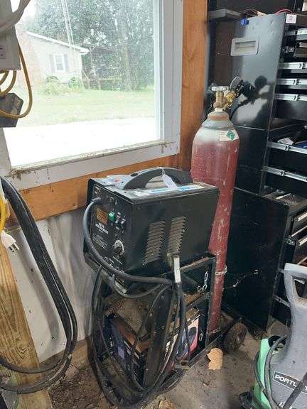 Chicago Electric Mig 170 wire feed welder on cart image
