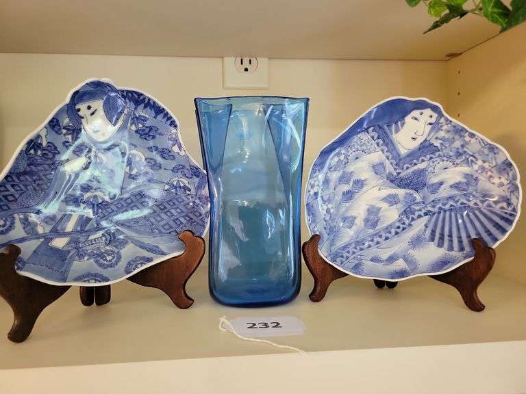 Japanese Plates with Stands, Blue Vase image