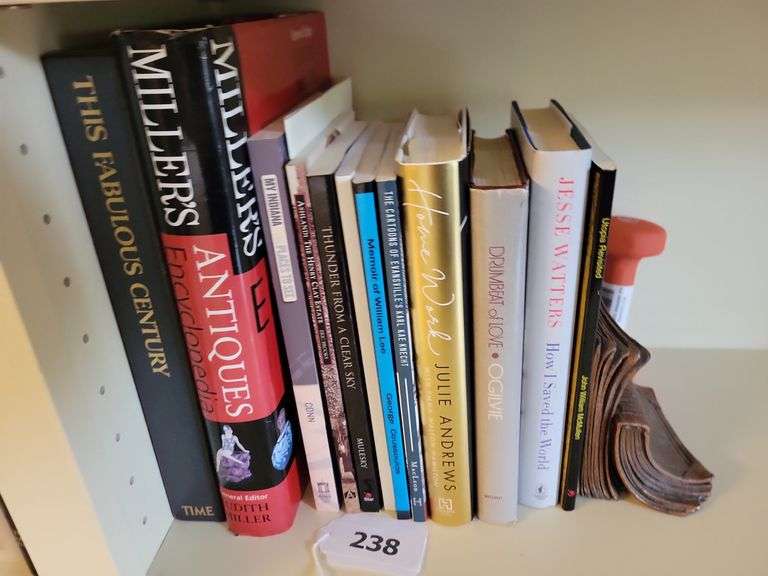 Books, Bookends, Weight image