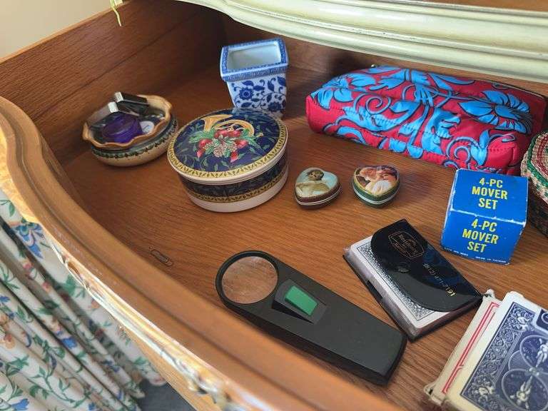 Contents of top drawer of dresser image