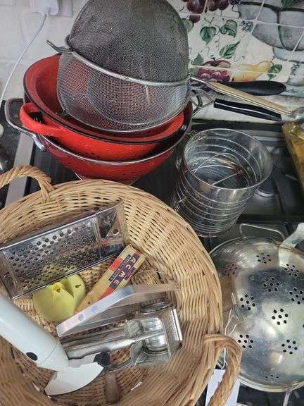 Colanders, Sifters, Kitchenware image