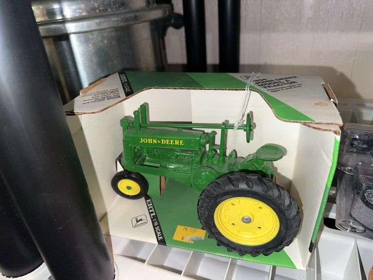 1934 John Deere Model A tractor image