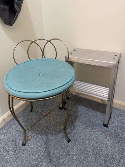Vanity stool, aluminum step stool image