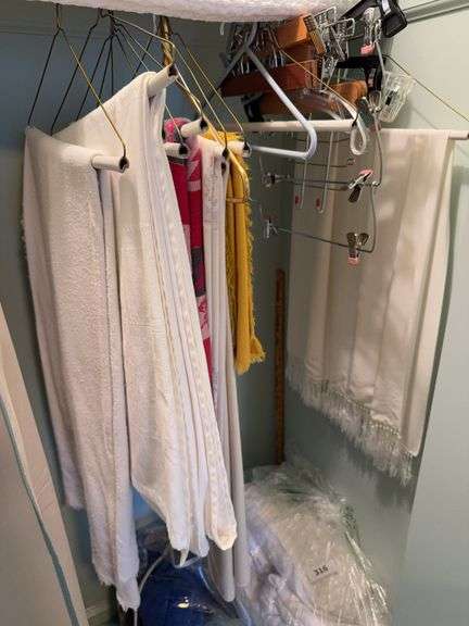 Blankets, linen tableclothes image