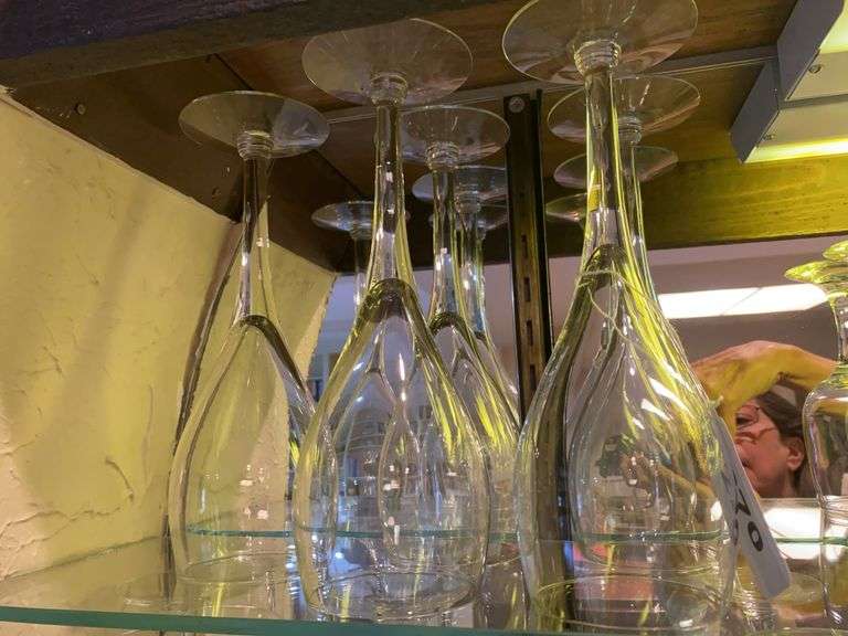 25 stemmed glasses image