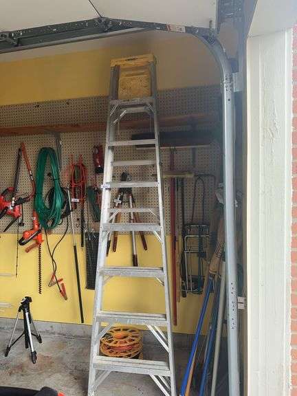 Werner 8’ aluminum extension ladder image