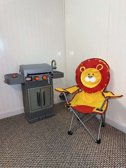 Child’s lawn chair, Little Tyles grill image