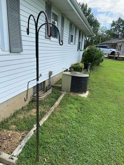 Shepards hooks, concrete birdbath base image