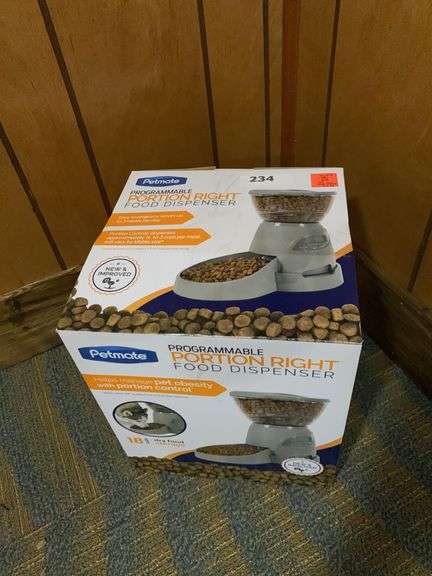 Petmate programmable portion right food dispenser image