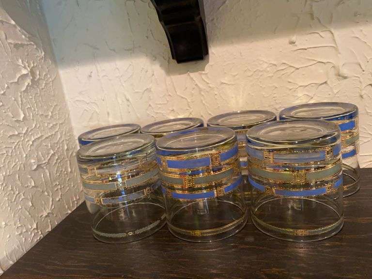 Bar glasses image